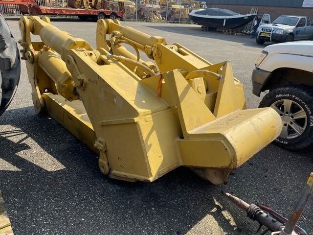 CAT D 8 R Ripper CAT D 8 R Ripper - Ripper for Construction machinery: picture 3 CAT D 8 R Ripper CAT D 8 R Ripper - Ripper for Construction machinery: picture 3