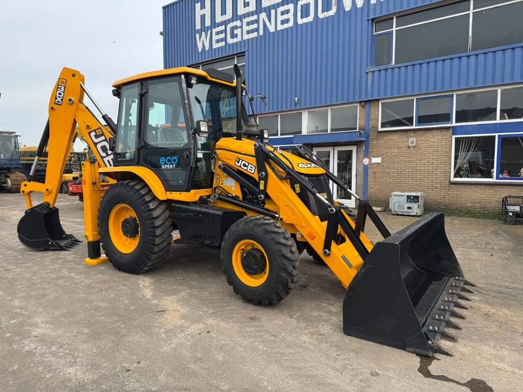 JCB 3CX 4X4 ( UNUSED ) - Backhoe loader: picture 1 JCB 3CX 4X4 ( UNUSED ) - Backhoe loader: picture 1