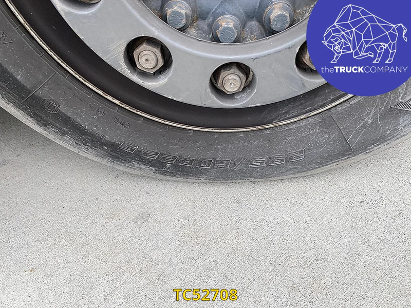 Iveco Stralis - Curtainsider truck: picture 4 Iveco Stralis - Curtainsider truck: picture 4