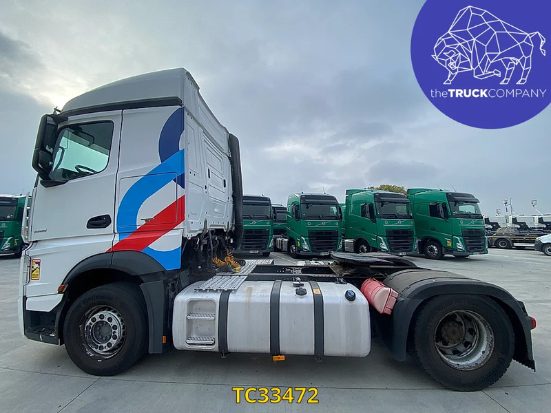 Mercedes-Benz Actros 1945 - Tractor unit: picture 2 Mercedes-Benz Actros 1945 - Tractor unit: picture 2