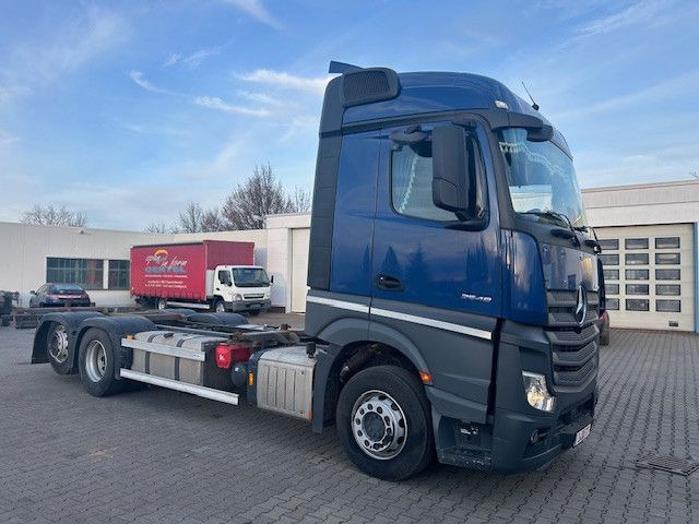 Mercedes-Benz 2548 Mercedes-Benz 2548 - Container transporter/ Swap body truck: picture 1 Mercedes-Benz 2548 Mercedes-Benz 2548 - Container transporter/ Swap body truck: picture 1