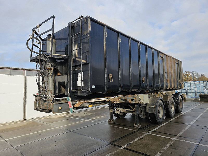 AJK OP 17-30/22 5 - Tipper semi-trailer: picture 1 AJK OP 17-30/22 5 - Tipper semi-trailer: picture 1