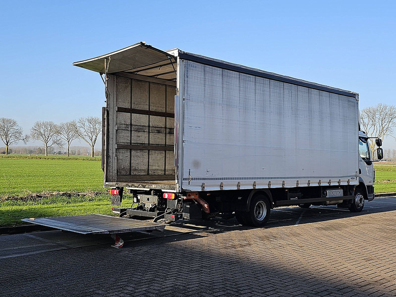 DAF LF 220 - Curtainsider truck: picture 3 DAF LF 220 - Curtainsider truck: picture 3