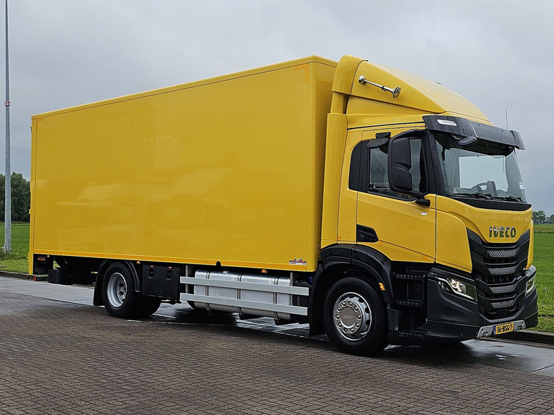 Iveco S-WAY AD190S33 TAILLIFT AIRCO - Box truck: picture 5 Iveco S-WAY AD190S33 TAILLIFT AIRCO - Box truck: picture 5