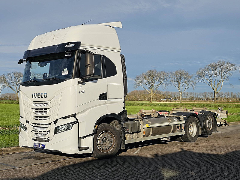 Iveco S-WAY AS260S46 6x2*4 LNG GAS - Container transporter/ Swap body truck: picture 2 Iveco S-WAY AS260S46 6x2*4 LNG GAS - Container transporter/ Swap body truck: picture 2