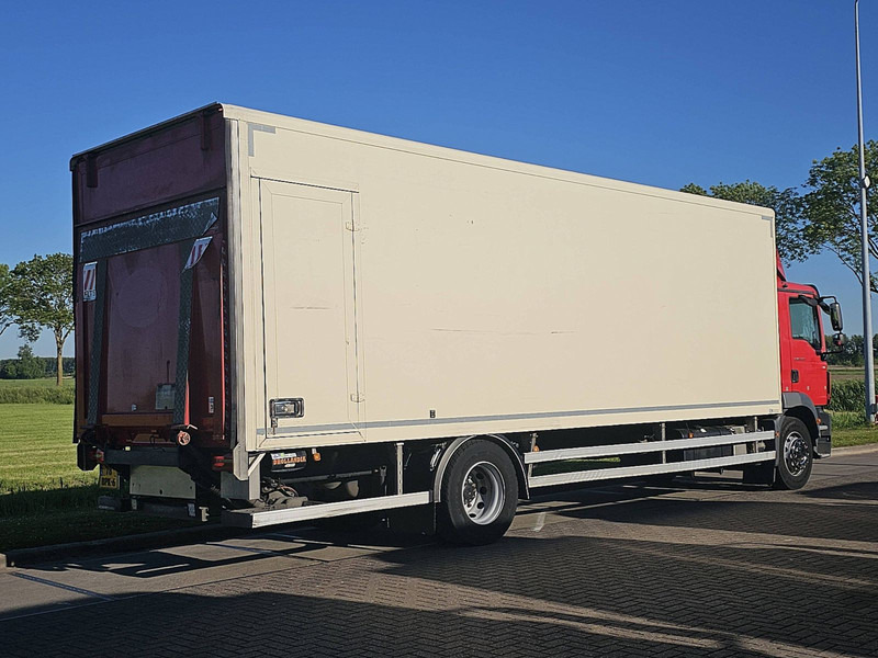 MAN 18.250 TGM BOX L 8.48 LIFT 2.5T - Box truck: picture 3 MAN 18.250 TGM BOX L 8.48 LIFT 2.5T - Box truck: picture 3
