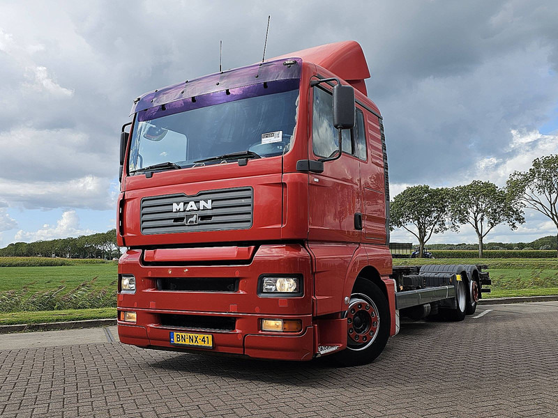 MAN 26.360 TGA XL MANUAL NL-TRUCK - Container transporter/ Swap body truck: picture 1 MAN 26.360 TGA XL MANUAL NL-TRUCK - Container transporter/ Swap body truck: picture 1