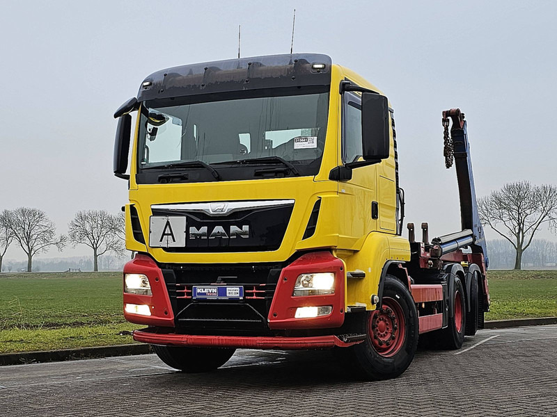 MAN 28.440 TGS 6x2-4 BL MANUAL 9T F - Skip loader truck: picture 1 MAN 28.440 TGS 6x2-4 BL MANUAL 9T F - Skip loader truck: picture 1