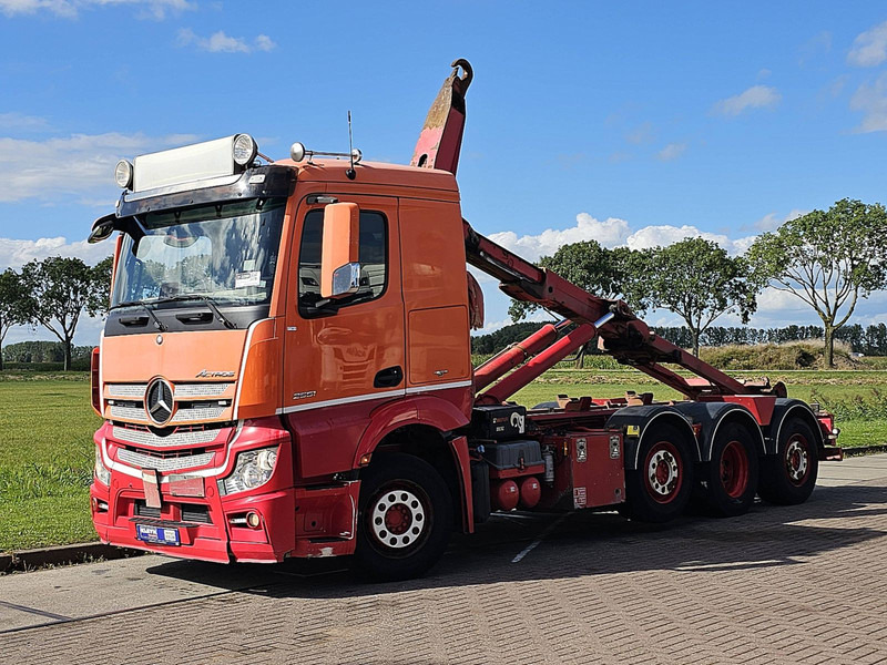 Mercedes-Benz ACTROS 3251 8X2 HIAB HOOKLIFT - Hook lift truck: picture 2 Mercedes-Benz ACTROS 3251 8X2 HIAB HOOKLIFT - Hook lift truck: picture 2