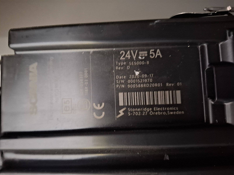 Tractor unit Scania R410 HL SKIRTS NL-TRUCK: picture 16