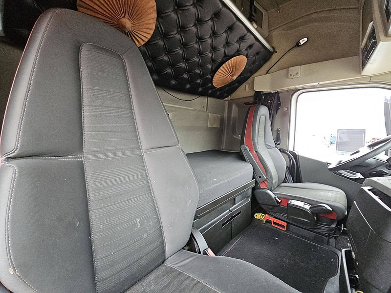 Refrigerator truck Volvo FH 460 6X2 LAMBERET COMBI: picture 15