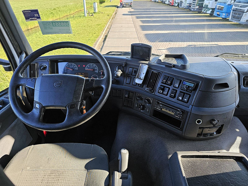 Interior photo 1: Cab chassis truck Volvo FM 9.300 6X2 NL-TRUCK
