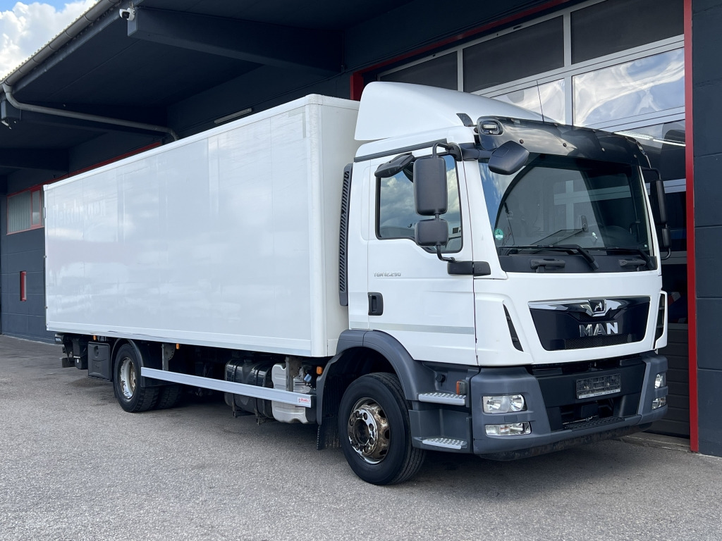 MAN TGM 12.290 Klimaautomatik NAVI Kamera 7m+LBW AHK - Box truck: picture 1 MAN TGM 12.290 Klimaautomatik NAVI Kamera 7m+LBW AHK - Box truck: picture 1