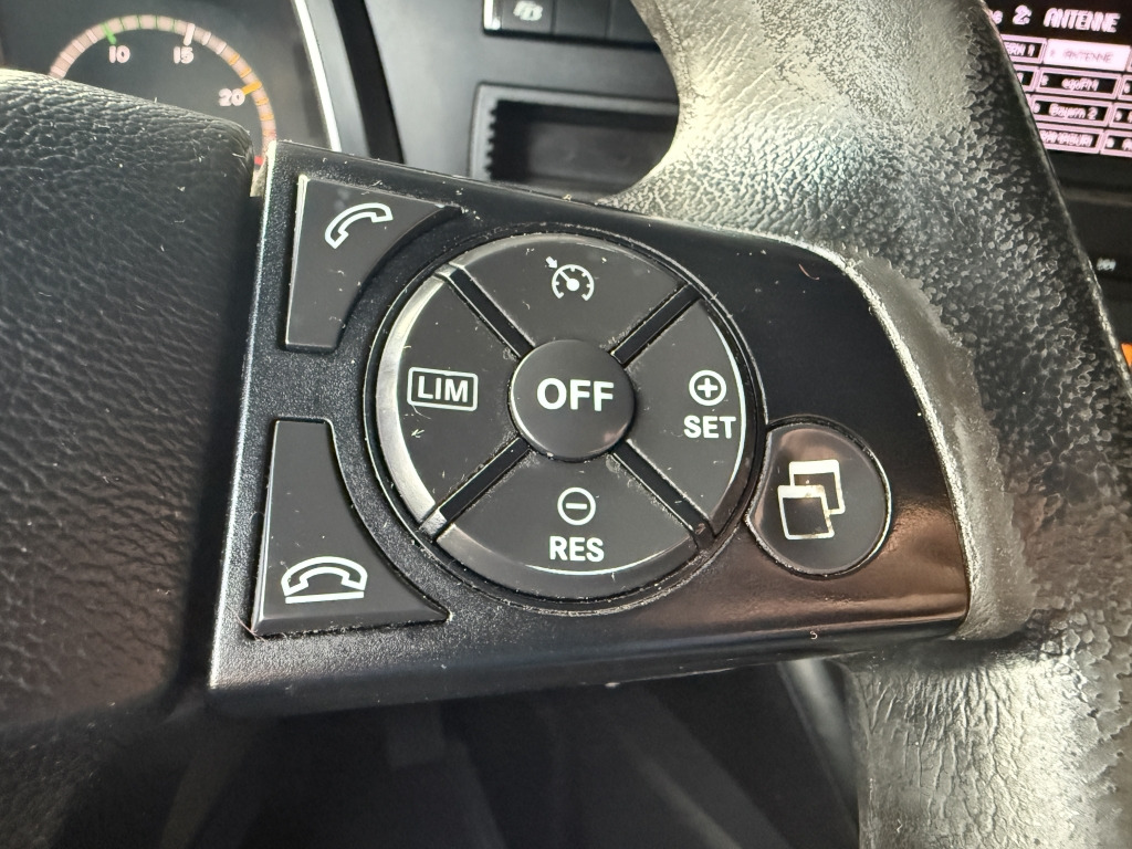 Mercedes-Benz Actros 1843 Retarder Klima Mega Jumbo Temomat - Tractor unit: picture 3 Mercedes-Benz Actros 1843 Retarder Klima Mega Jumbo Temomat - Tractor unit: picture 3