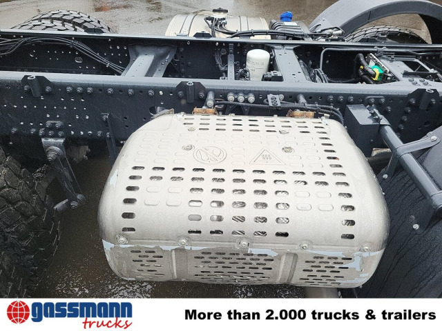 Iveco T-Way AT410T51 8x4, Retarder, Nebenantrieb, 4x - Cab chassis truck: picture 3 Iveco T-Way AT410T51 8x4, Retarder, Nebenantrieb, 4x - Cab chassis truck: picture 3