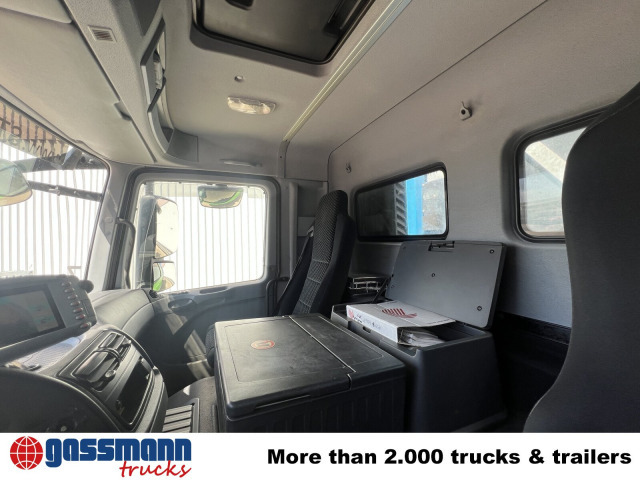 Mercedes-Benz Actros 2032 LA 4x4/ Rdstand 3.600 mm - Cab chassis truck: picture 5 Mercedes-Benz Actros 2032 LA 4x4/ Rdstand 3.600 mm - Cab chassis truck: picture 5