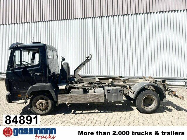 Mercedes-Benz LK 817 4x2/37, City-Abroller, 6-Zylinder Motor - Hook lift truck: picture 1 Mercedes-Benz LK 817 4x2/37, City-Abroller, 6-Zylinder Motor - Hook lift truck: picture 1