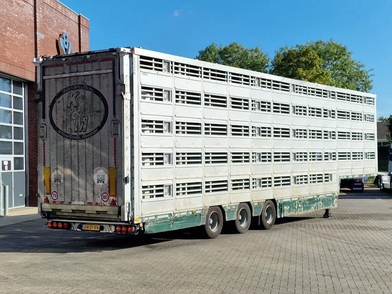 Lease a Pezzaioli 5 deck livestock trailer - Water & Ventilation - Loadlift - Folding floors - BPW Axle - 155M3 Pezzaioli 5 deck livestock trailer - Water & Ventilation - Loadlift - Folding floors - BPW Axle - 155M3: picture 12 Lease a Pezzaioli 5 deck livestock trailer - Water & Ventilation - Loadlift - Folding floors - BPW Axle - 155M3 Pezzaioli 5 deck livestock trailer - Water & Ventilation - Loadlift - Folding floors - BPW Axle - 155M3: picture 12