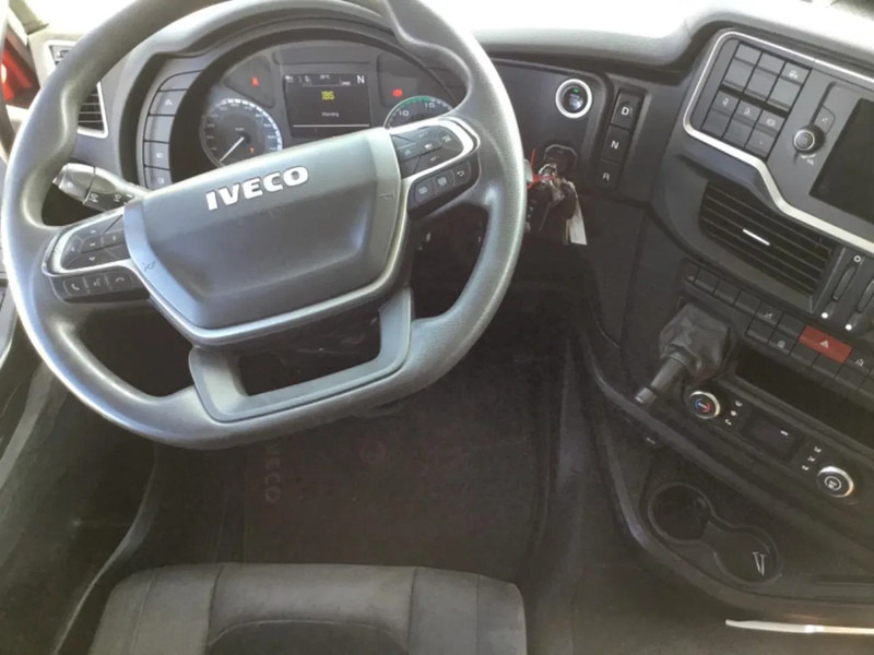 Iveco S-WAY 460 LNG - 4x2 - Retarder - Full air - Tractor unit: picture 5 Iveco S-WAY 460 LNG - 4x2 - Retarder - Full air - Tractor unit: picture 5