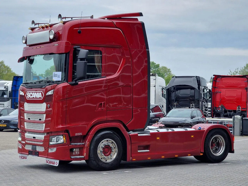 Scania S500 NGS Highline 4x2 - Retarder - Night clima - Full air - Custom interior - Full spoiler - 2 tank - Tractor unit: picture 3 Scania S500 NGS Highline 4x2 - Retarder - Night clima - Full air - Custom interior - Full spoiler - 2 tank - Tractor unit: picture 3
