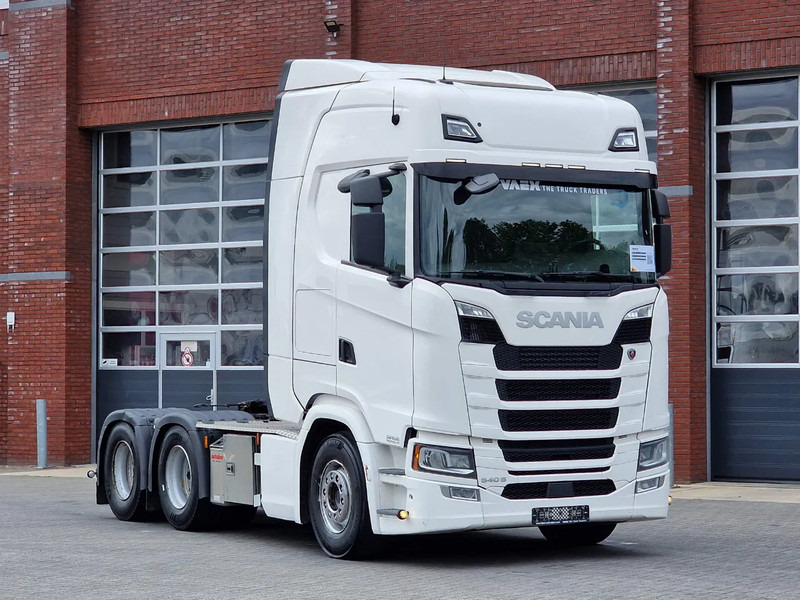 Scania S540 NGS Highline 6x4 - Retarder - Full air - Leather - Led - Fridge - TV - Tractor unit: picture 1 Scania S540 NGS Highline 6x4 - Retarder - Full air - Leather - Led - Fridge - TV - Tractor unit: picture 1