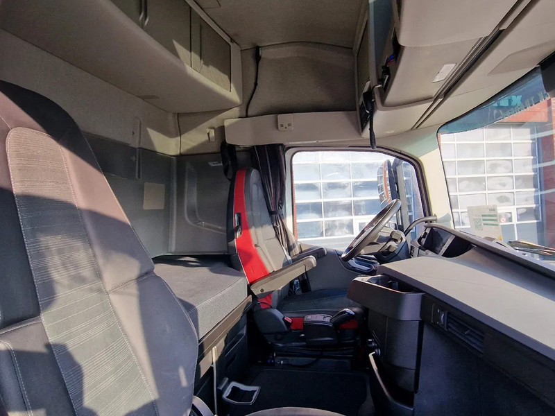 Tractor unit Volvo FH 13.500 Globetrotter 4x2 - I parkcool - Full air - Low KM 347Tkm - Fridge: picture 18