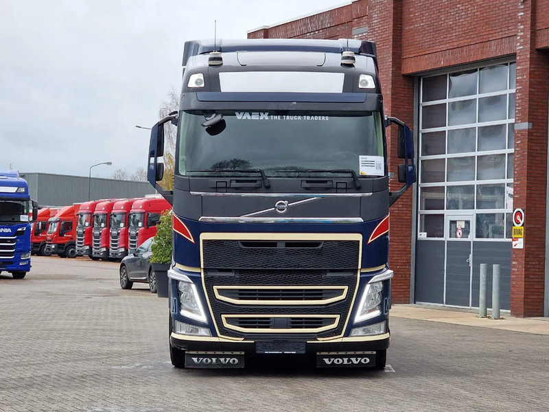 Volvo FH 13.500 Globetrotter 6x2 - PTO/Hydraulic - Full air - Low KM - 3.20 WB - Tractor unit: picture 2 Volvo FH 13.500 Globetrotter 6x2 - PTO/Hydraulic - Full air - Low KM - 3.20 WB - Tractor unit: picture 2