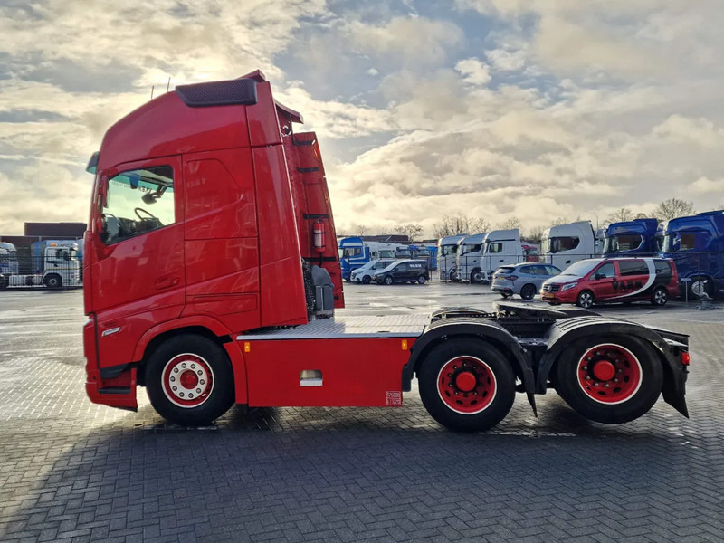 Volvo FH 13.500 Globetrotter XL 6x2 - Night clima - 3.00 WB - Leather - Full air - Tractor unit: picture 4 Volvo FH 13.500 Globetrotter XL 6x2 - Night clima - 3.00 WB - Leather - Full air - Tractor unit: picture 4