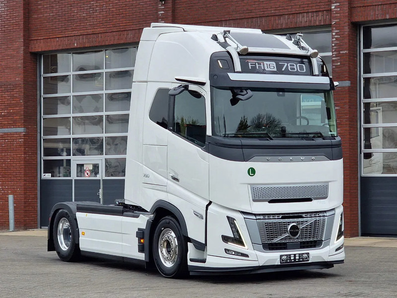 Volvo FH 16 780 Aero Globetrotter XL 4x2 - NEW - Full spec - Retarder - Full air - 2x tank - Tractor unit: picture 1 Volvo FH 16 780 Aero Globetrotter XL 4x2 - NEW - Full spec - Retarder - Full air - 2x tank - Tractor unit: picture 1