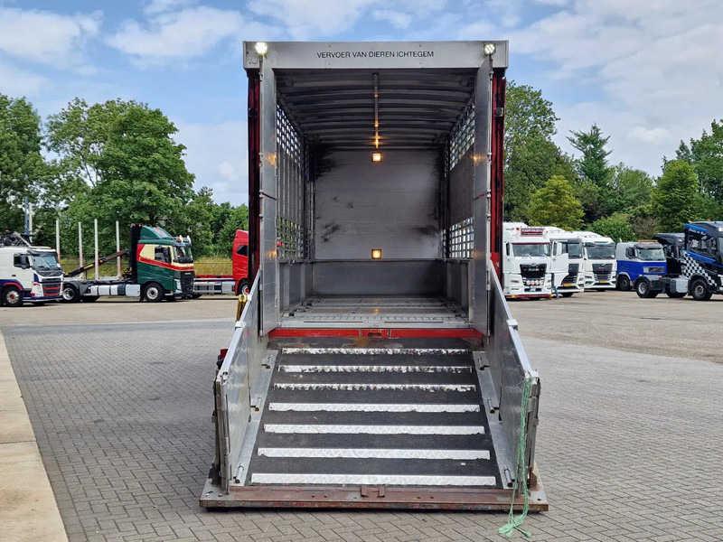 Livestock truck Volvo FM 250 4x- Livestock 2 deck - Lifting floors - Loadlift - Manual gearbox: picture 8