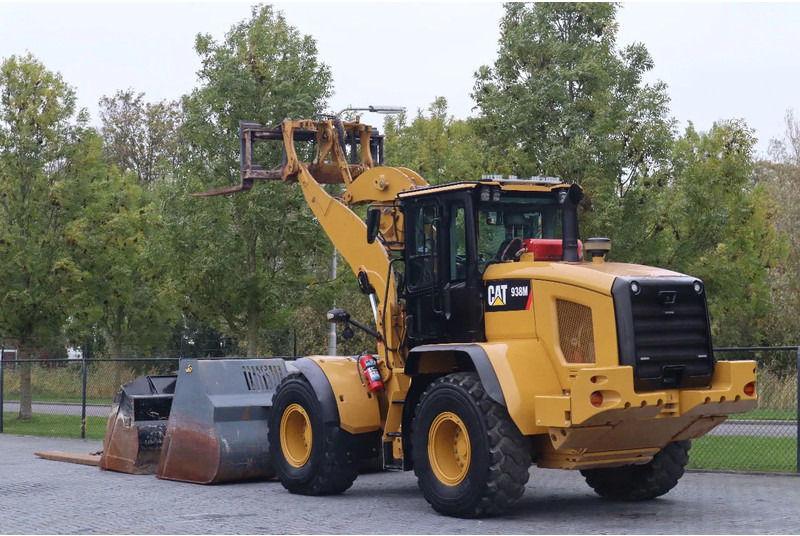 Caterpillar 938 M | 2X BUCKET | JIB | FORKS | BSS | GOOD CONDITION - Wheel loader: picture 3 Caterpillar 938 M | 2X BUCKET | JIB | FORKS | BSS | GOOD CONDITION - Wheel loader: picture 3