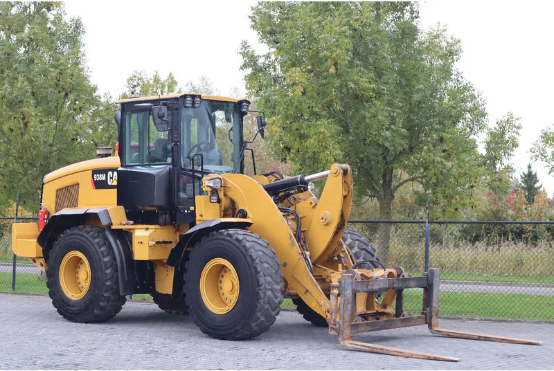 Caterpillar 938 M | 2X BUCKET | JIB | FORKS | BSS | GOOD CONDITION - Wheel loader: picture 5 Caterpillar 938 M | 2X BUCKET | JIB | FORKS | BSS | GOOD CONDITION - Wheel loader: picture 5