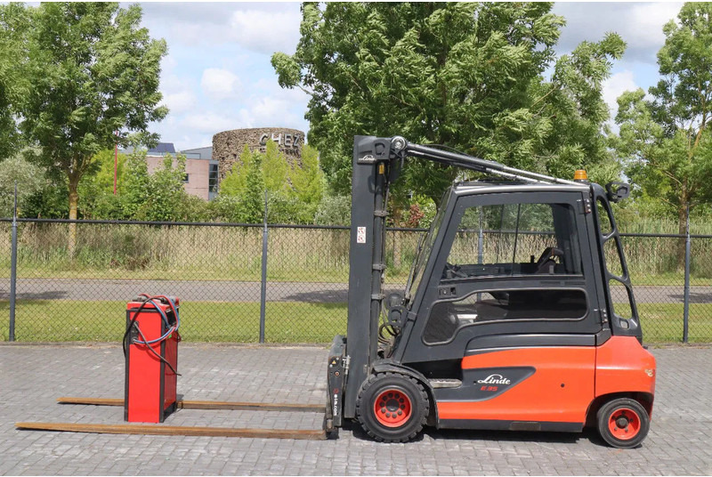 Linde E35 L-01 | DUPLEX | SIDESHIFT | POSITIONERS | LOW HOURS - Electric forklift: picture 1 Linde E35 L-01 | DUPLEX | SIDESHIFT | POSITIONERS | LOW HOURS - Electric forklift: picture 1