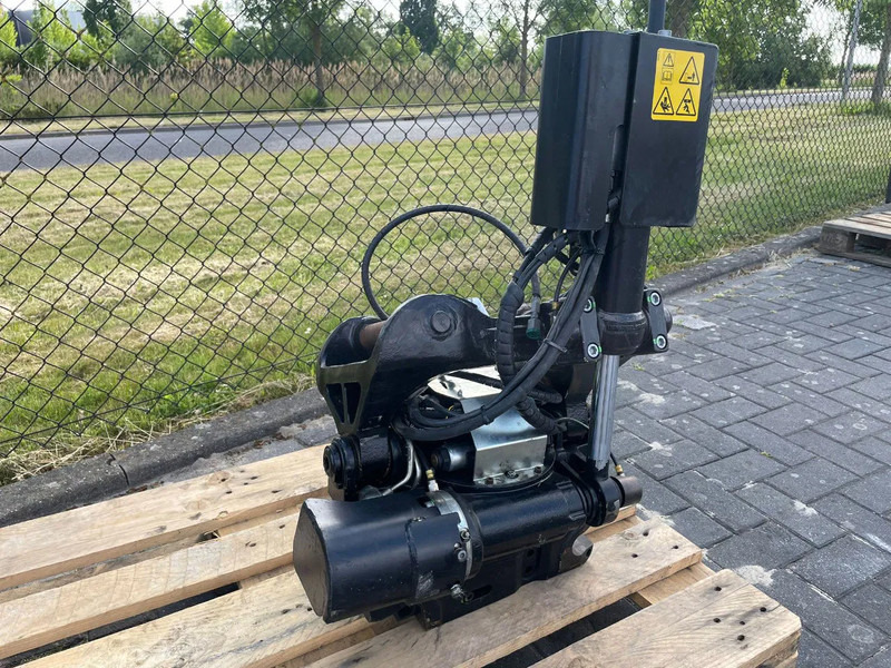 STEELWRIST X06 S40 | TILT ROTATOR | VLS | FPL | FF | NEW / UNUSED - Tiltrotator for Construction machinery: picture 3 STEELWRIST X06 S40 | TILT ROTATOR | VLS | FPL | FF | NEW / UNUSED - Tiltrotator for Construction machinery: picture 3