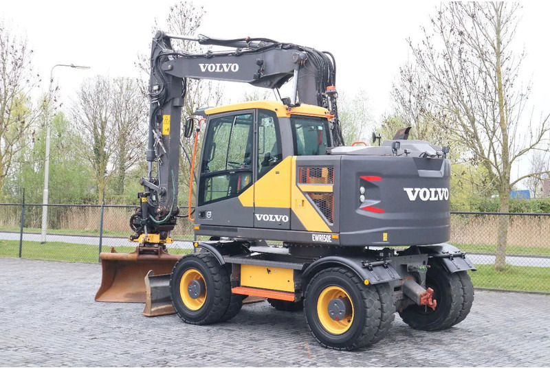 Volvo EWR 150 E | ROTOTILT | BUCKET | TRAILER HYDR - Wheel excavator: picture 3 Volvo EWR 150 E | ROTOTILT | BUCKET | TRAILER HYDR - Wheel excavator: picture 3
