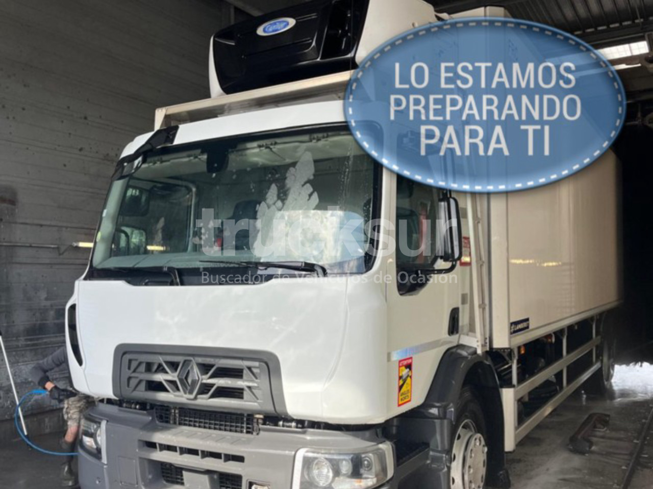 RENAULT D320 ejes 6x2*4 - Refrigerator truck: picture 1 RENAULT D320 ejes 6x2*4 - Refrigerator truck: picture 1