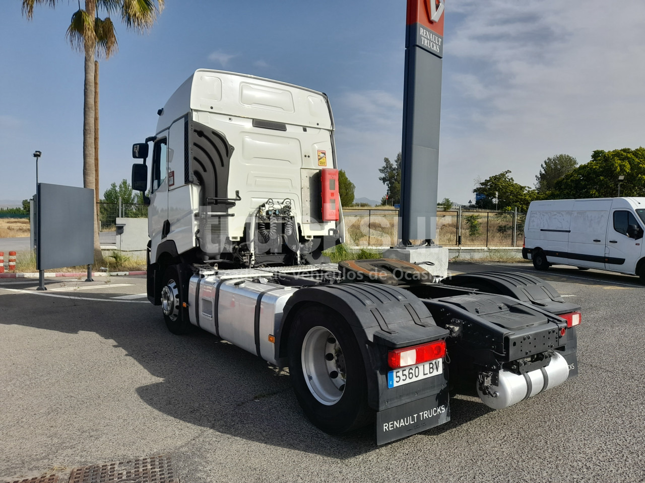 RENAULT T480 SLEEPER CAB - Tractor unit: picture 4 RENAULT T480 SLEEPER CAB - Tractor unit: picture 4