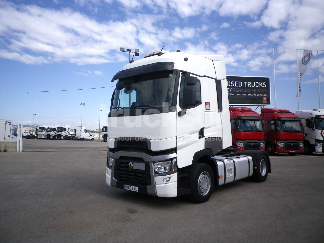 RENAULT T520 HIGH SLEEPER CAB - Tractor unit: picture 2 RENAULT T520 HIGH SLEEPER CAB - Tractor unit: picture 2