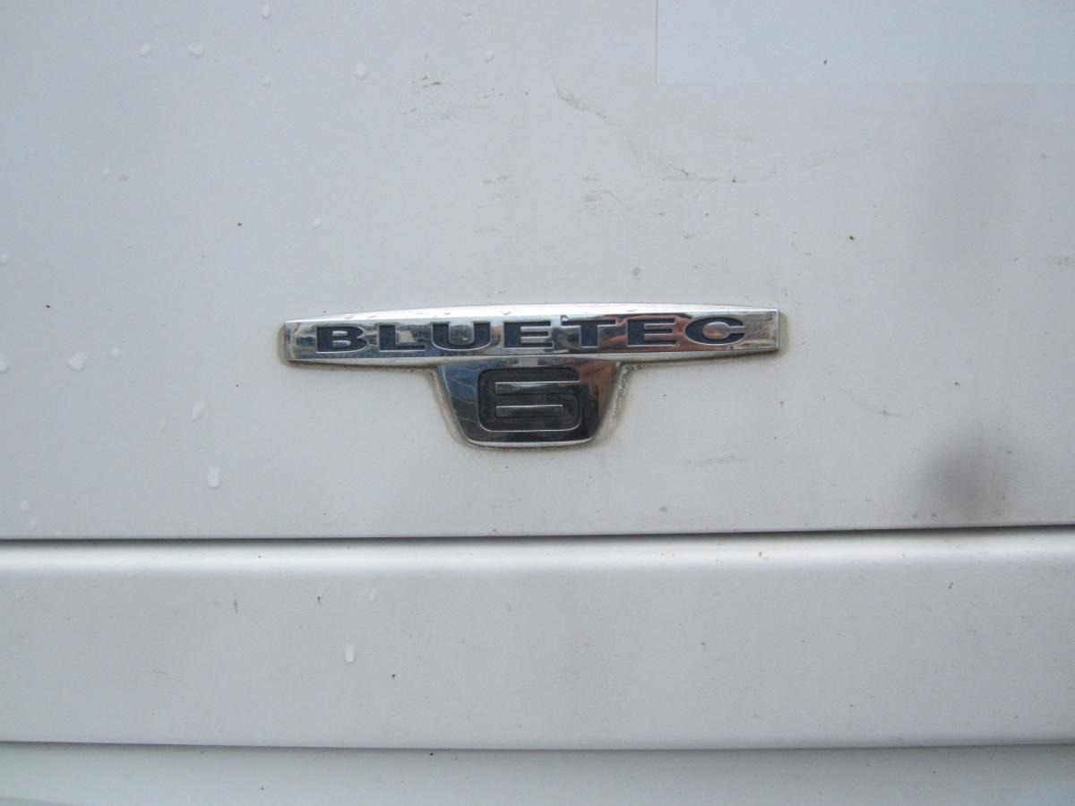 Mercedes Actros 1833 - Box truck: picture 4 Mercedes Actros 1833 - Box truck: picture 4