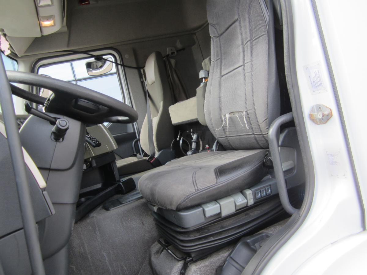 Tractor unit Renault Premium 460 DXI: picture 12