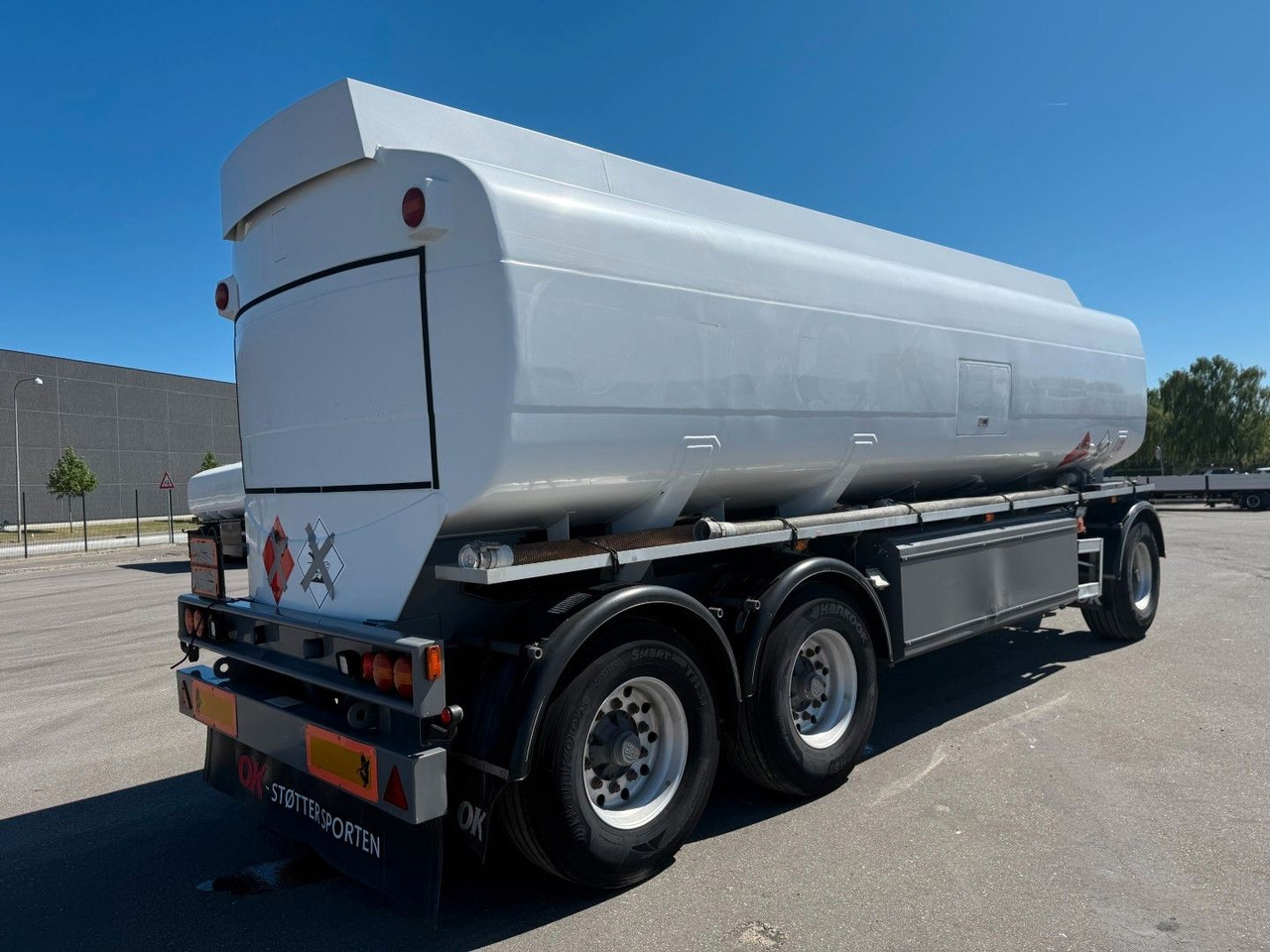 HMK Bilcon 3 axle 27.000 l. ADR 5 rooms - Tank trailer: picture 3 HMK Bilcon 3 axle 27.000 l. ADR 5 rooms - Tank trailer: picture 3