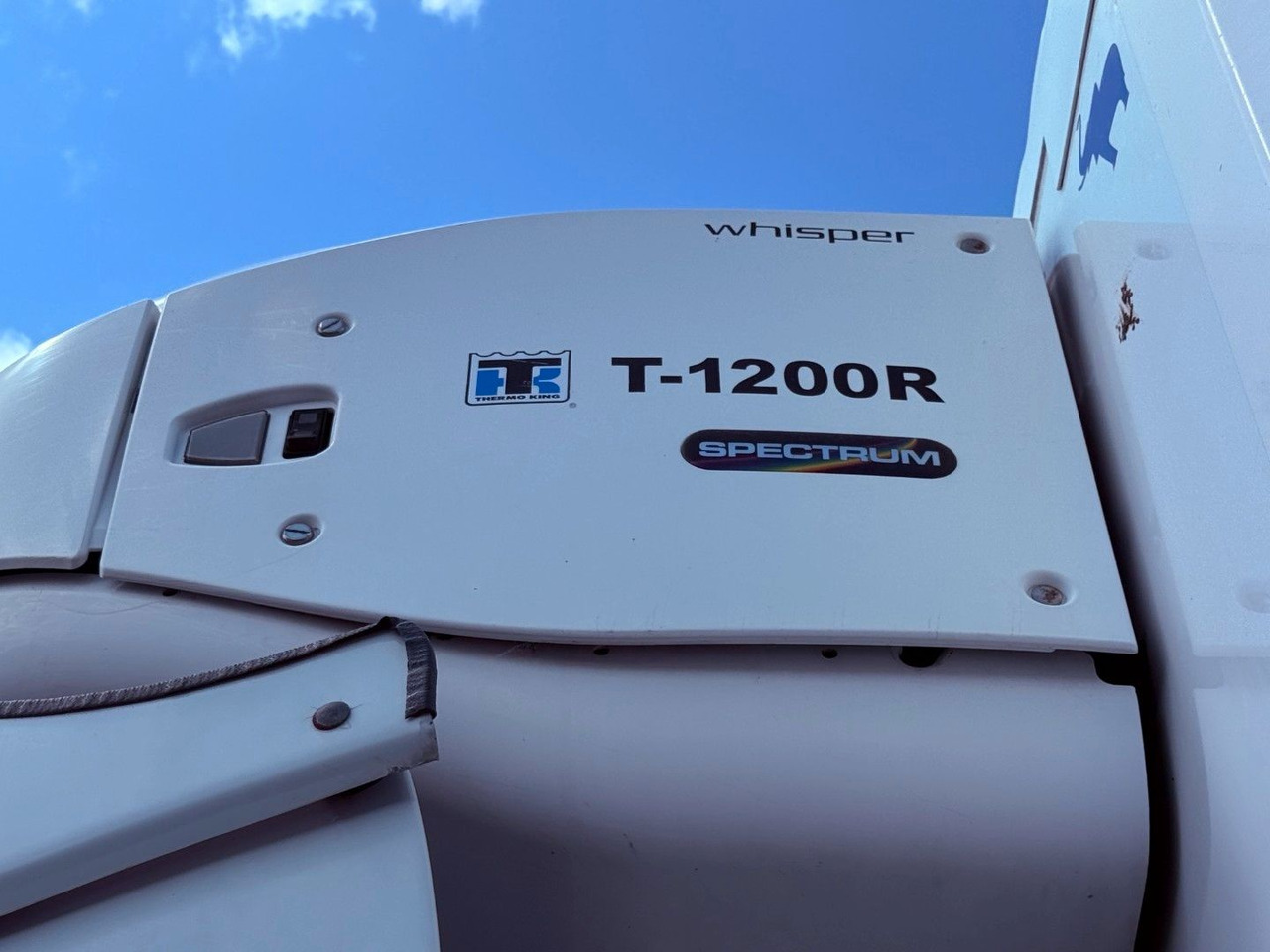 Refrigerator truck Iveco 180E32 4x2 Schmitz / Thermo King T-1200R Spectru Iveco 180E32 4x2 Schmitz / Thermo King T-1200R Spectru: picture 18