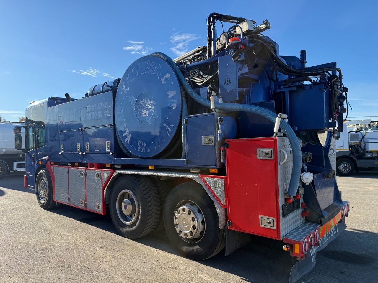 Mercedes-Benz Econic 2633 6x2*4 Hvidtved Larsen SLP309 Euro 5 - Vacuum truck: picture 4 Mercedes-Benz Econic 2633 6x2*4 Hvidtved Larsen SLP309 Euro 5 - Vacuum truck: picture 4