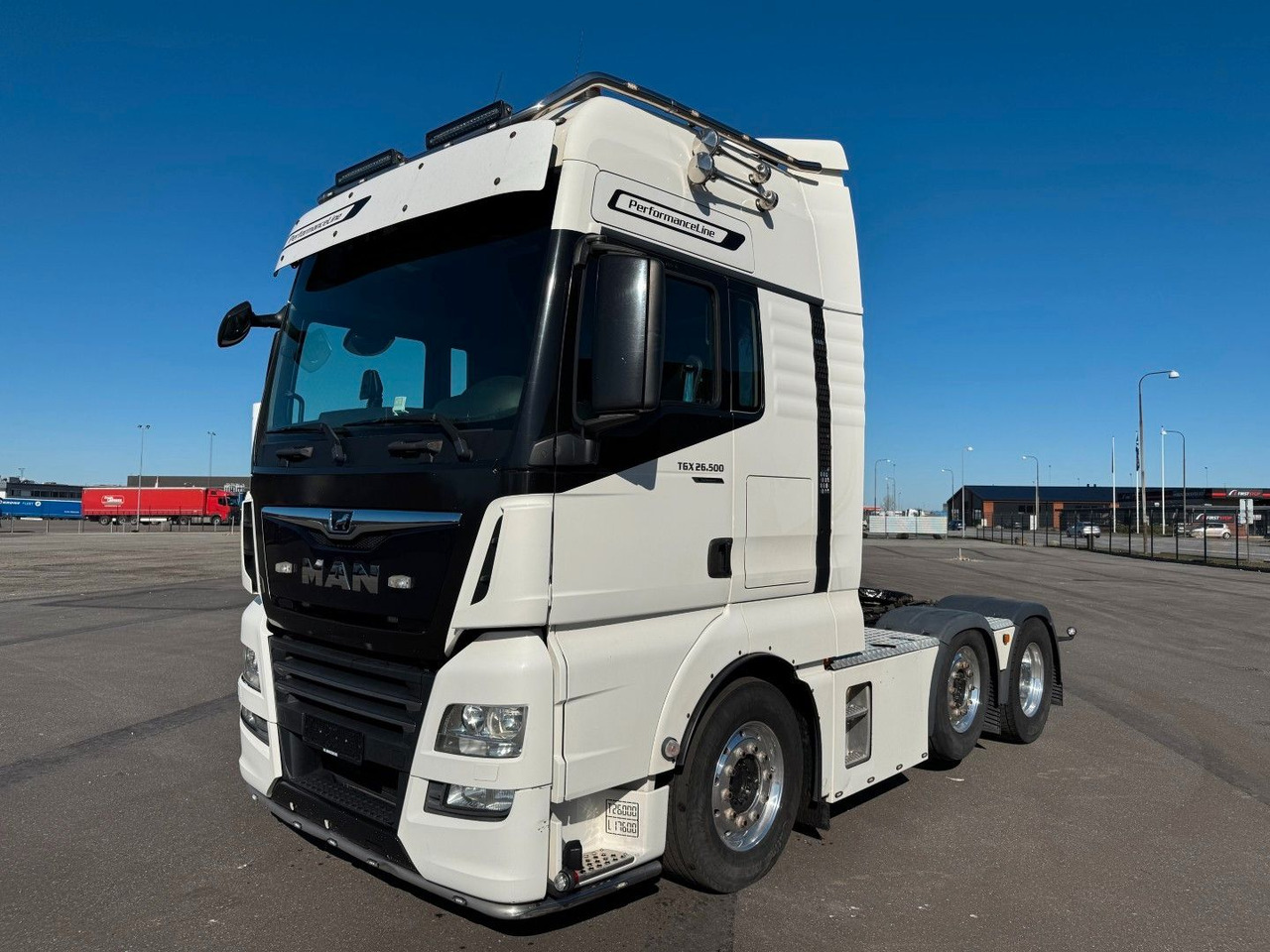 MAN TGX 26.500 6x2/2 XXL PerformanceLine - Tractor unit: picture 1 MAN TGX 26.500 6x2/2 XXL PerformanceLine - Tractor unit: picture 1