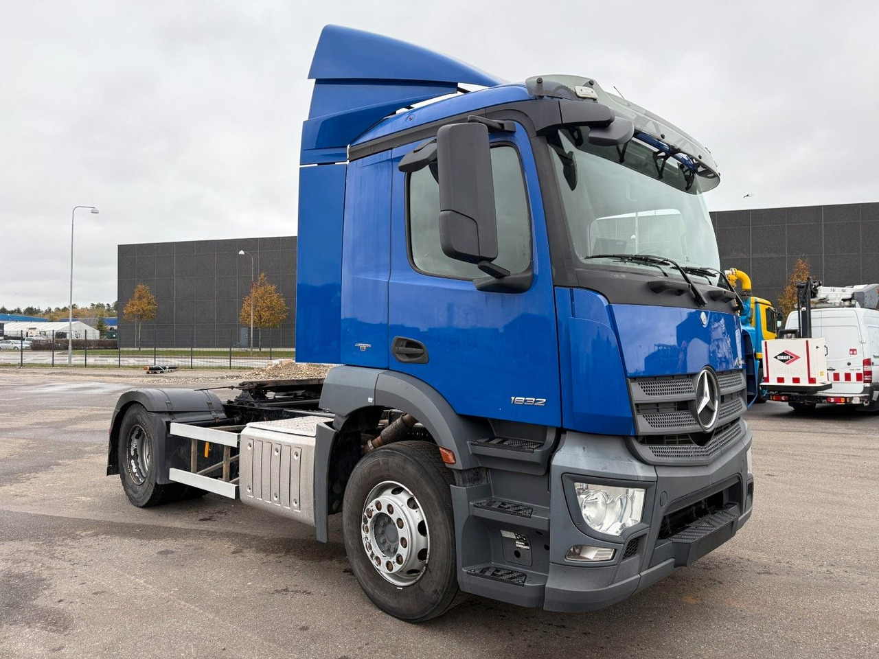 Mercedes-Benz Actros 1832 4x2 Euro 6 - Tractor unit: picture 2 Mercedes-Benz Actros 1832 4x2 Euro 6 - Tractor unit: picture 2