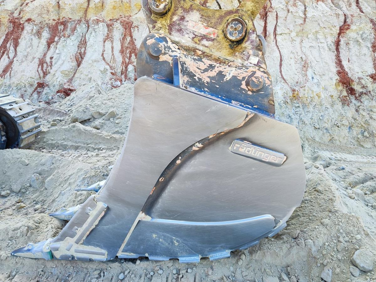 Hitachi ZX890LCH-6 - Crawler excavator: picture 4 Hitachi ZX890LCH-6 - Crawler excavator: picture 4