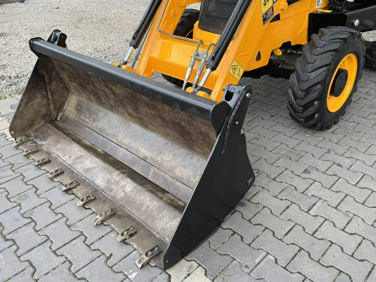 JCB MIDI CX Szybkozłącze Nowe Opony bez luzów i wycieków Super Stan - Backhoe loader: picture 2 JCB MIDI CX Szybkozłącze Nowe Opony bez luzów i wycieków Super Stan - Backhoe loader: picture 2
