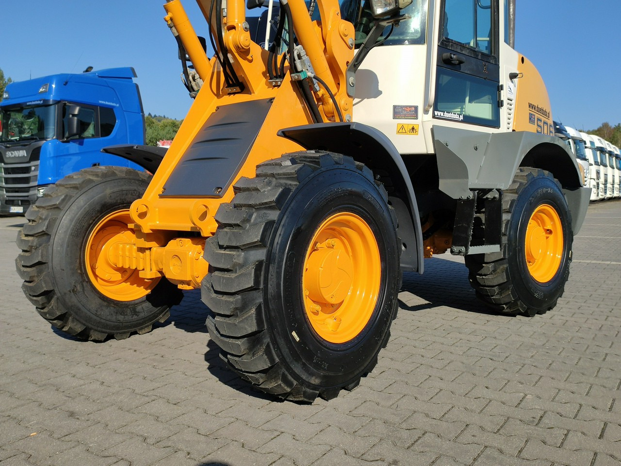 Liebherr L 506 STEREO Szybkozłącze / Łyżka Krokodyl + Widły Waga 6300kg - Compact loader: picture 5 Liebherr L 506 STEREO Szybkozłącze / Łyżka Krokodyl + Widły Waga 6300kg - Compact loader: picture 5