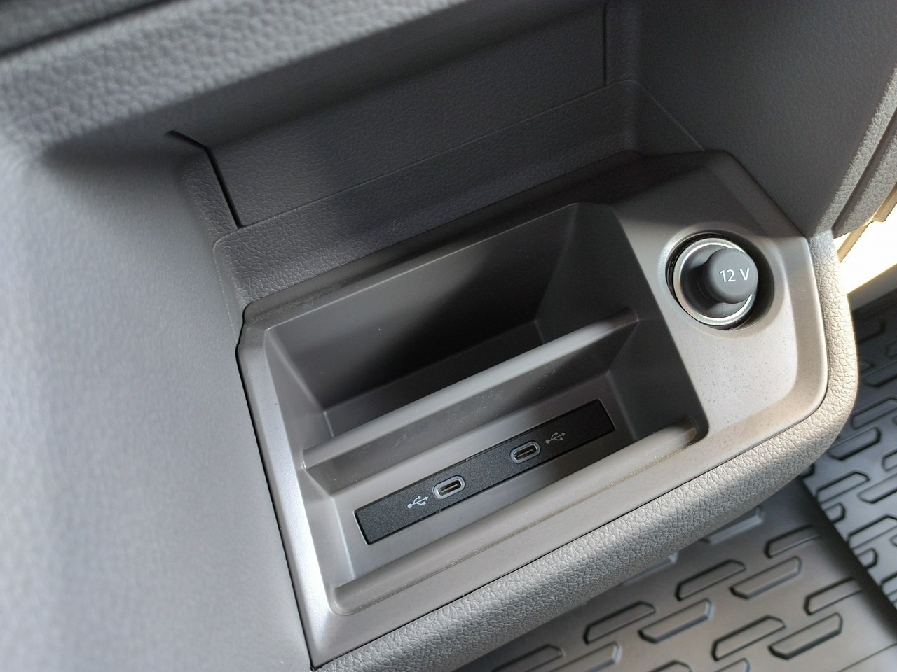 Panel van Volkswagen Crafter: picture 42