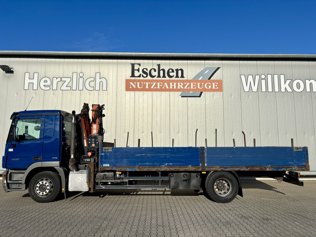 Mercedes-Benz 1832 L / Terex 85.2-A3 Faltkran - Dropside/ Flatbed truck, Crane truck: picture 2 Mercedes-Benz 1832 L / Terex 85.2-A3 Faltkran - Dropside/ Flatbed truck, Crane truck: picture 2